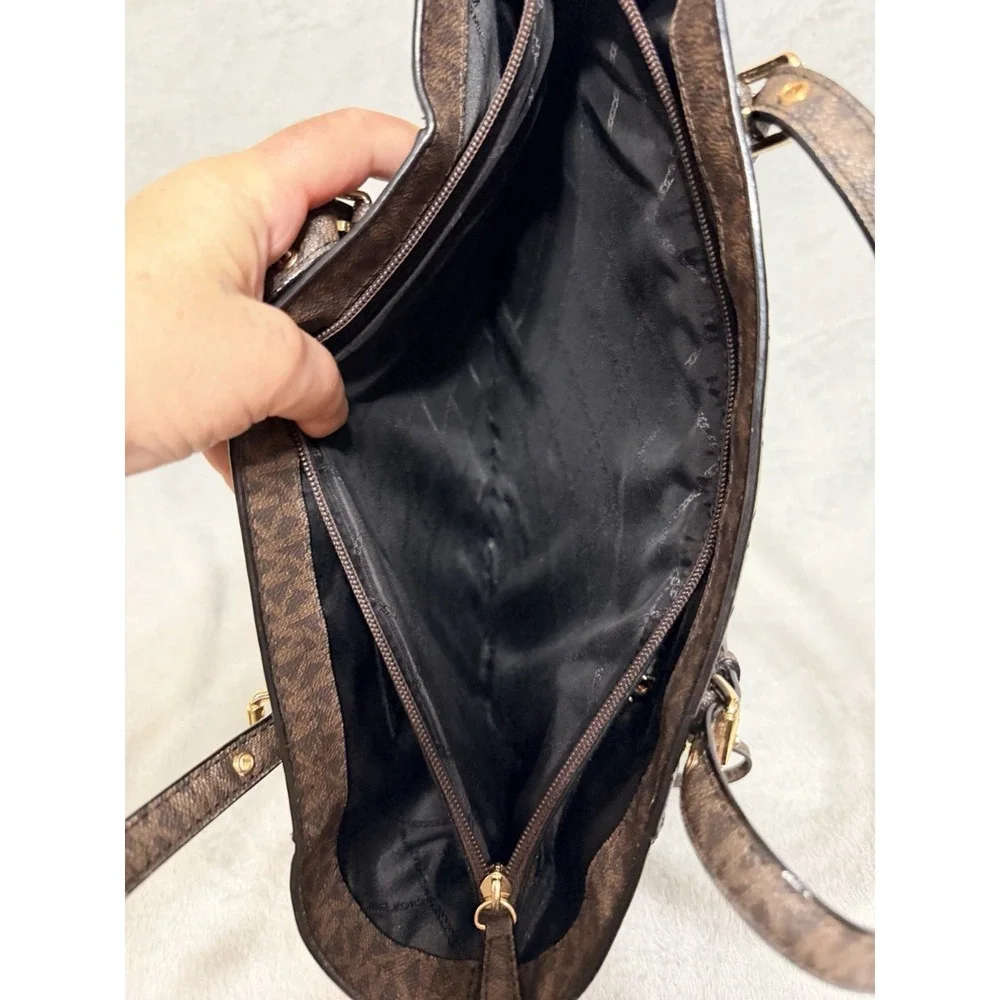Michael Kors Voyager East West Tote Black Brown Purse Shoulder Bag NEW $258